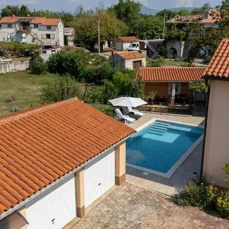 House Iva With Swimming Pool - 7 Persons *